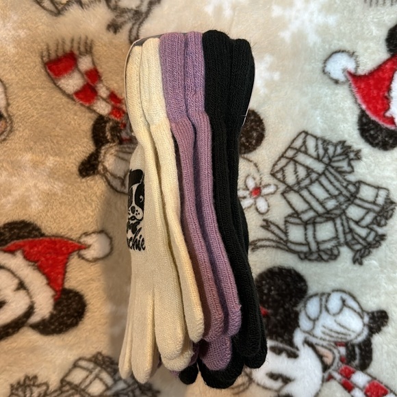 ❌❌❌ SOLD LPH❌❌❌Cold Weather 3pk Tech Gloves NWT - Picture 2 of 3